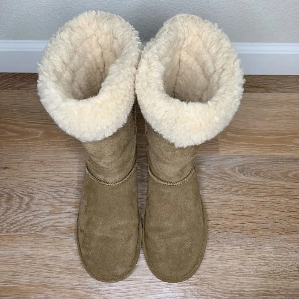 BearPaw size color